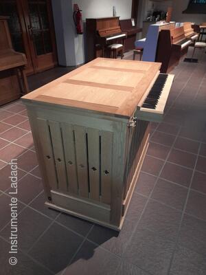 Truhenorgel 3/I