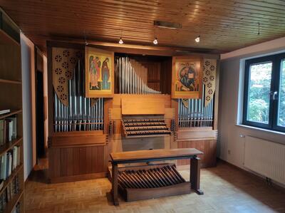 Hausorgel 26/IV+P