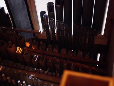 Truhenorgel 8/II