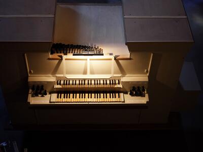 Truhenorgel 8/II
