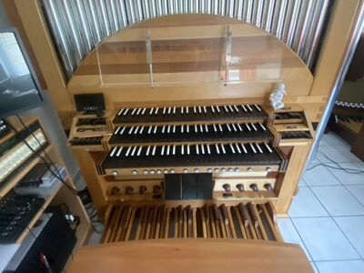 Hausorgel 6/III/P + 2 Tr. + plus Unitlade 12/III/P
