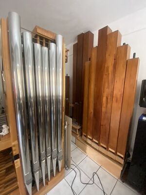 Hausorgel 6/III/P + 2 Tr. + plus Unitlade 12/III/P