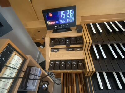Hausorgel 6/III/P + 2 Tr. + plus Unitlade 12/III/P