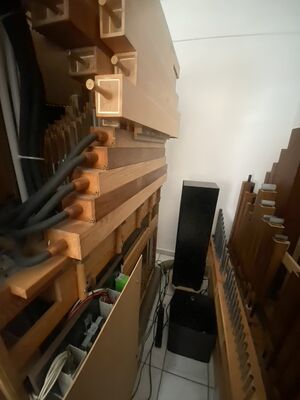 Hausorgel 6/III/P + 2 Tr. + plus Unitlade 12/III/P