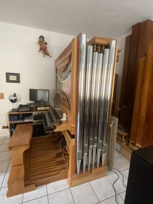Hausorgel 6/III/P + 2 Tr. + plus Unitlade 12/III/P