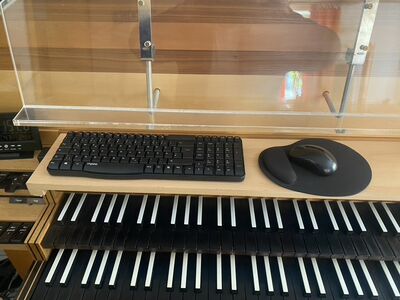 Hausorgel 6/III/P + 2 Tr. + plus Unitlade 12/III/P